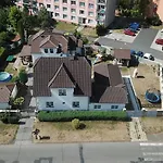 奥尔加膳食公寓酒店 3*